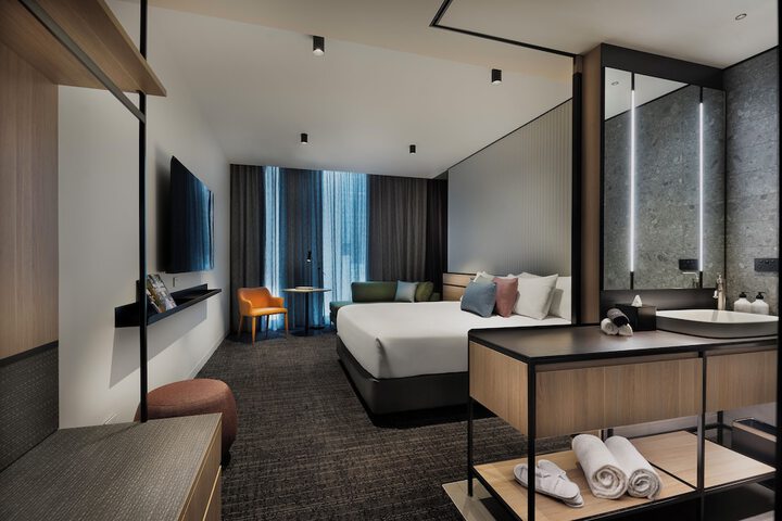 Room 17 of 130