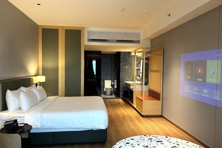 Room 42 of 105