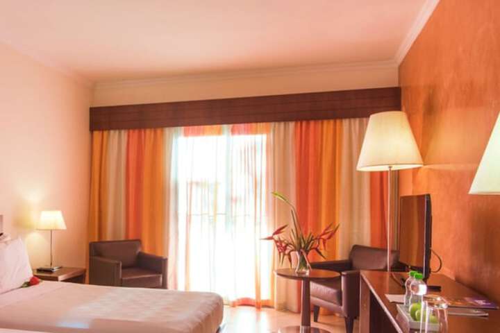 Room 20 of 115