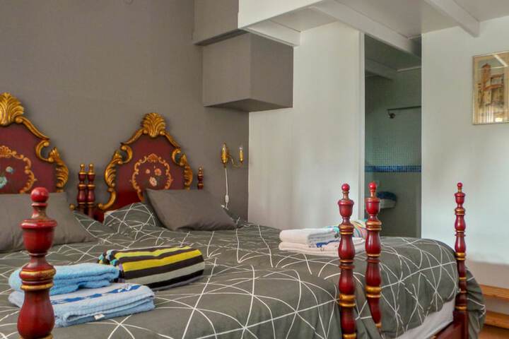Room 4 of 31