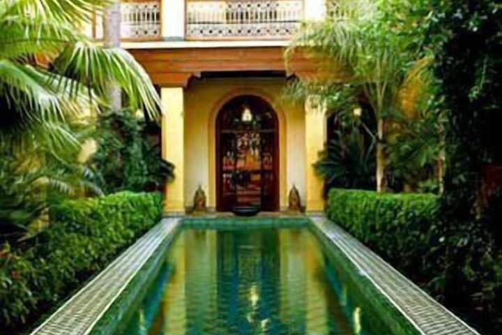 Hotel Pool