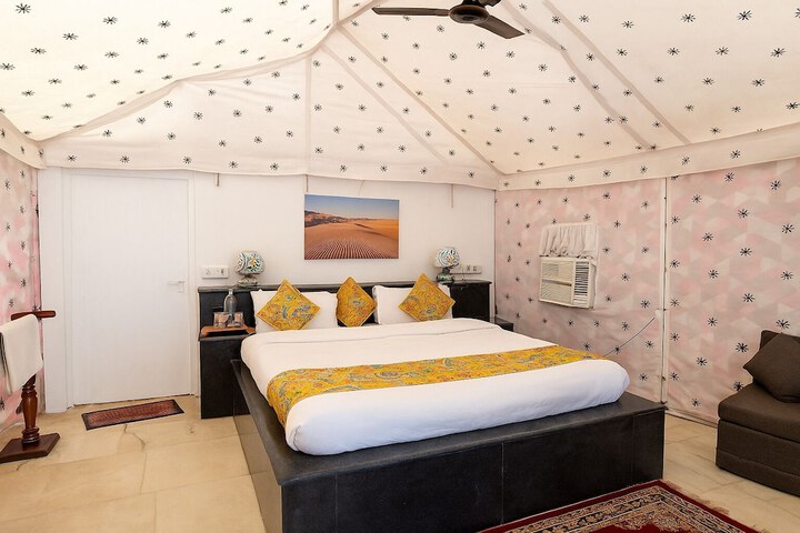 Room 10 of 26