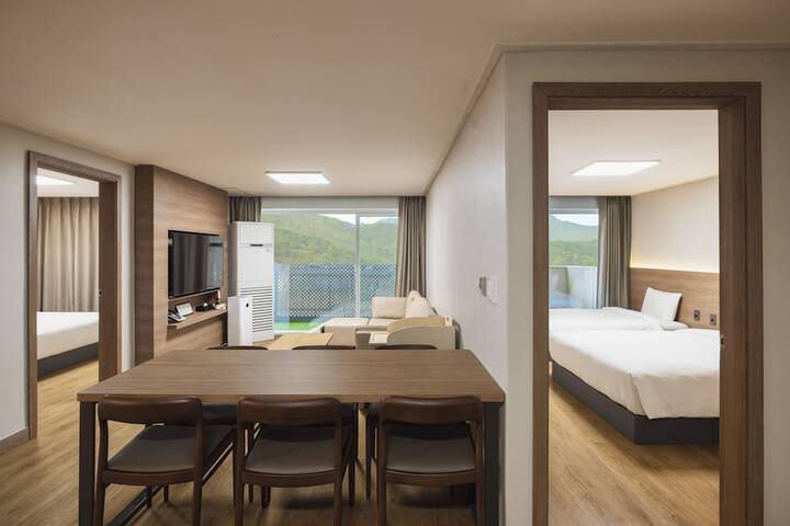 Room 15 of 81