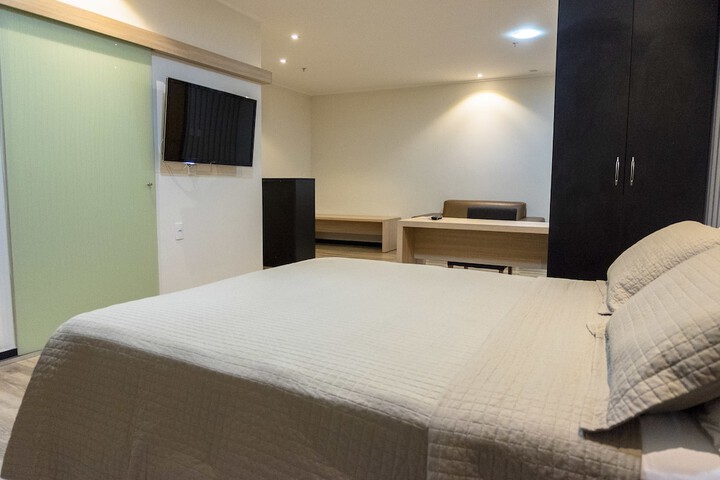 Room 14 of 86