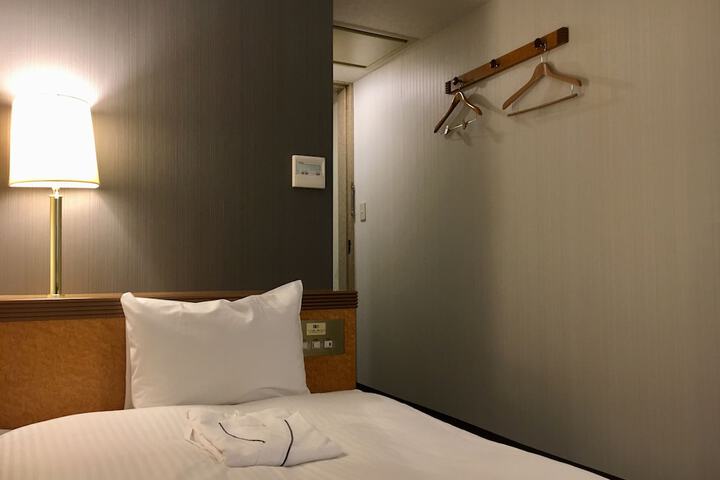 Room 27 of 55