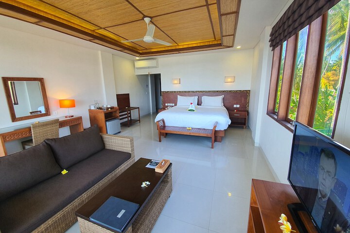 Room 14 of 106
