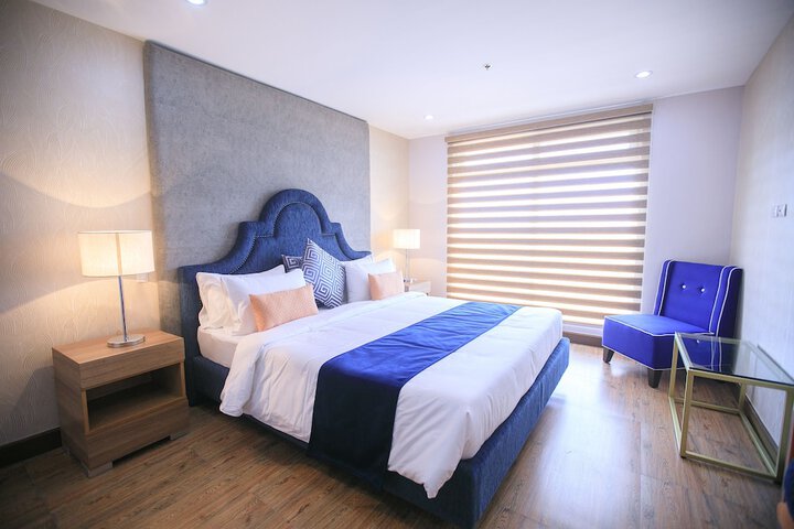 Room 3 of 37