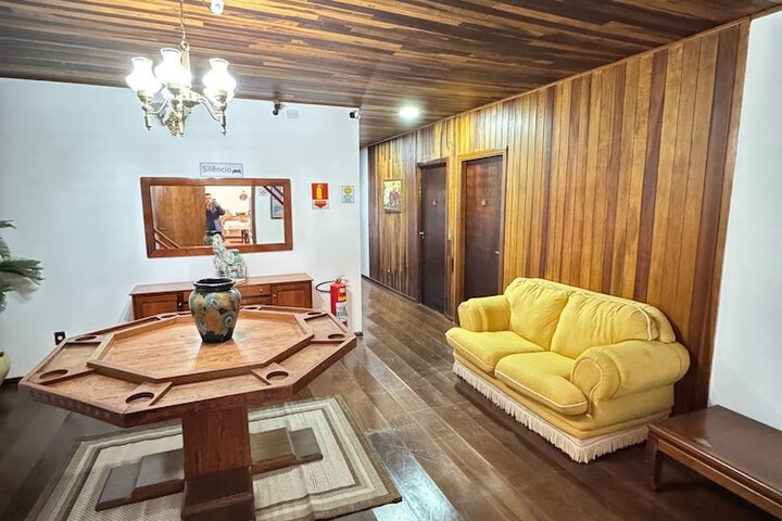 Room 21 of 25