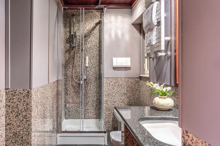 Bathroom Interior Photo