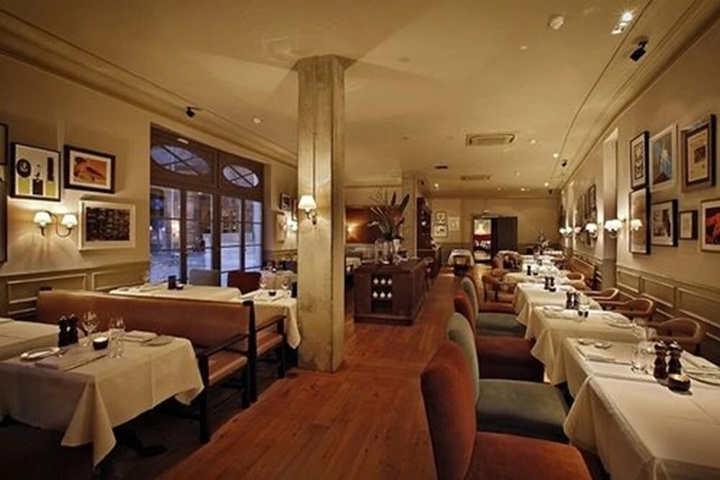 Dining 7 of 8
