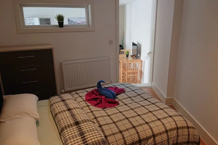 Room 25 of 25