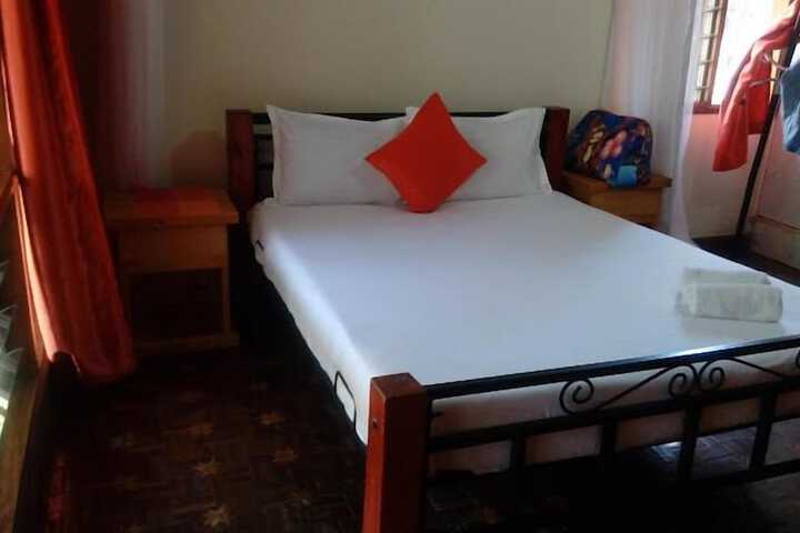 Room 12 of 46