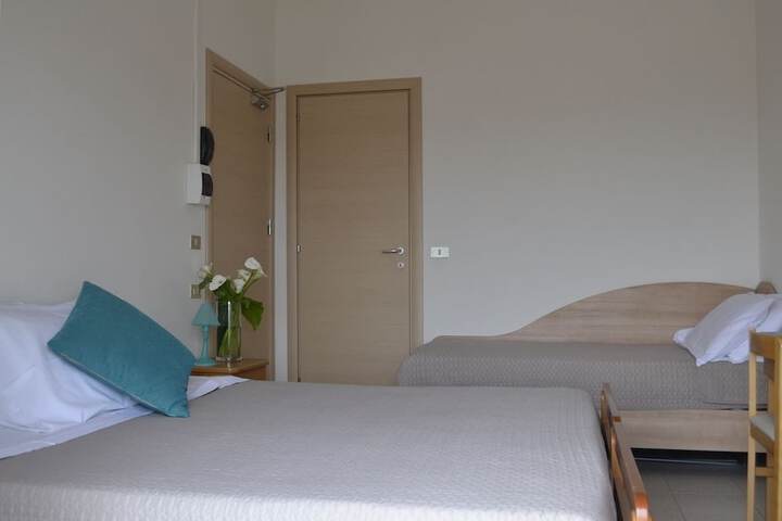 Room 15 of 113