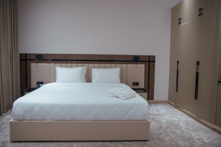 Room 10 of 61