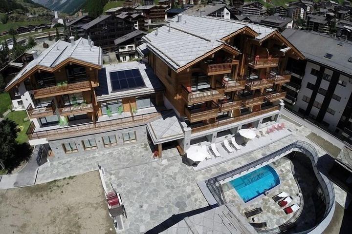 Hotel Exterior 59 of 65