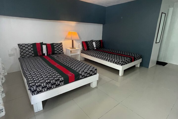 Room 7 of 25