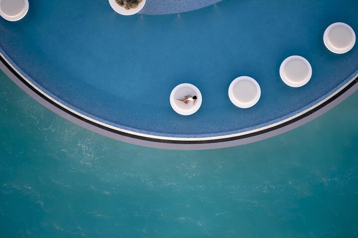 Pool 72 of 162