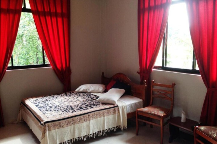 Room 5 of 44