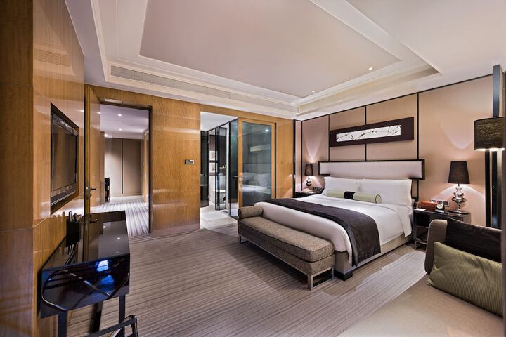 Room 6 of 49