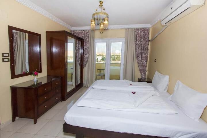 Room 4 of 65