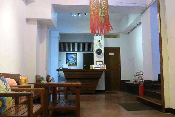Hotel Lobby