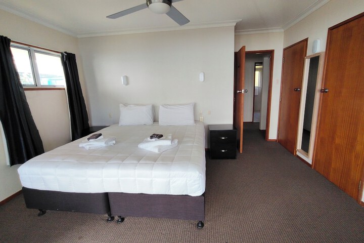 Room 3 of 23