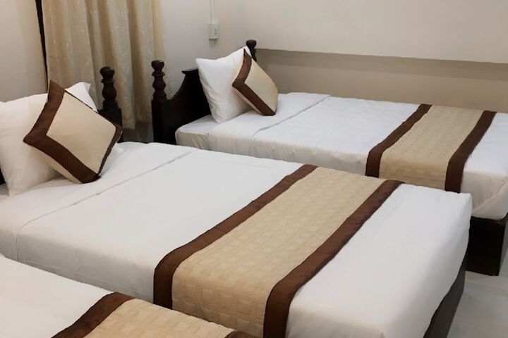 Room 13 of 24