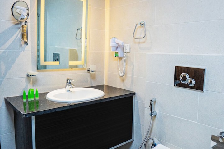Room 15 of 19