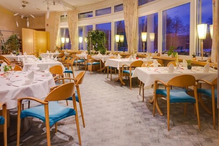 Dining Photos