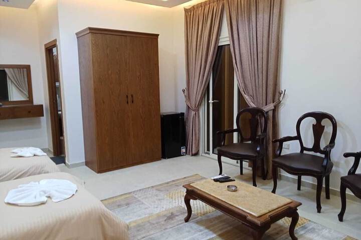 Room 11 of 22