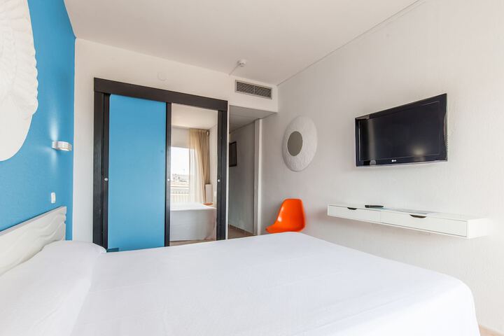 Room 5 of 27