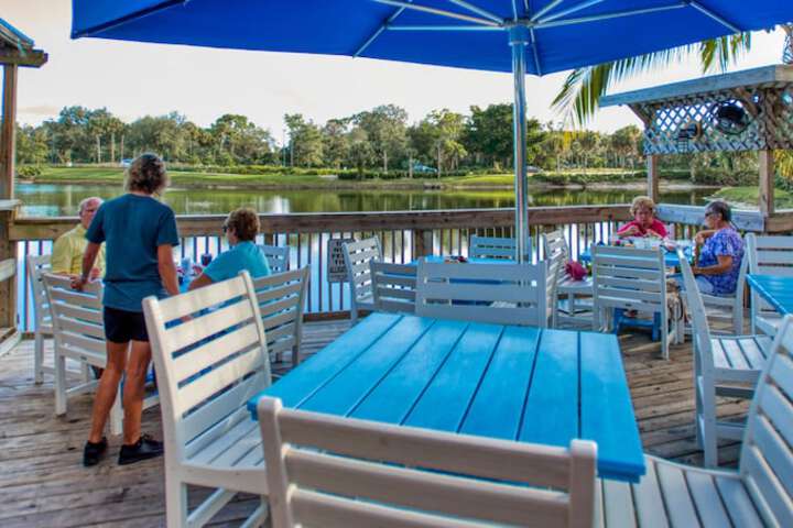 Poolside bar