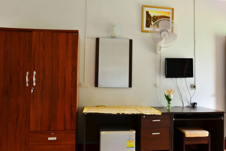 Room 6 of 22
