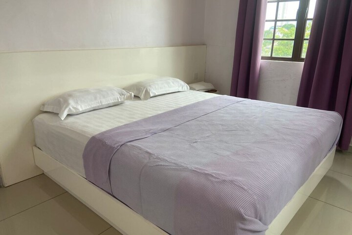 Room 7 of 27