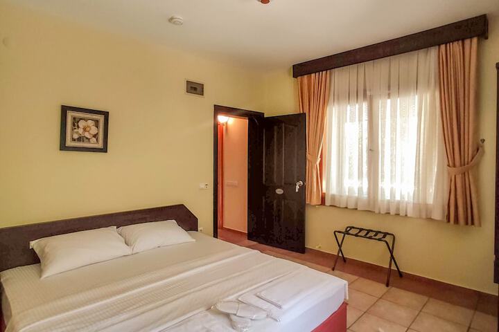 Room 3 of 18