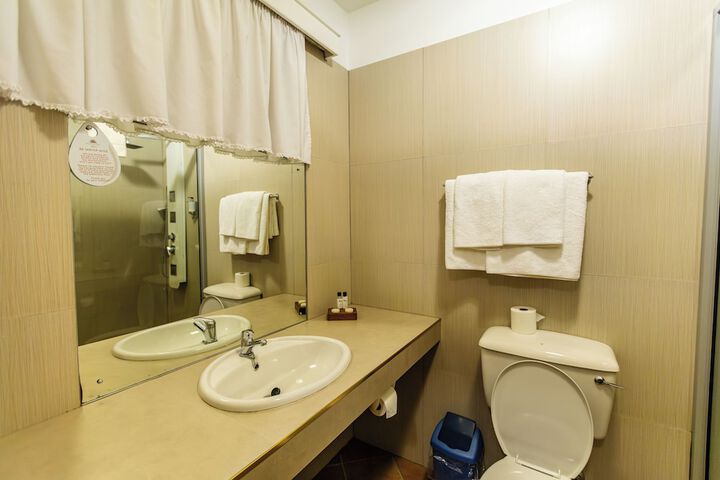 Room 40 of 81