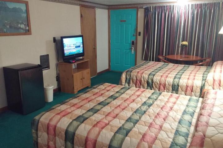 Room 2 of 2