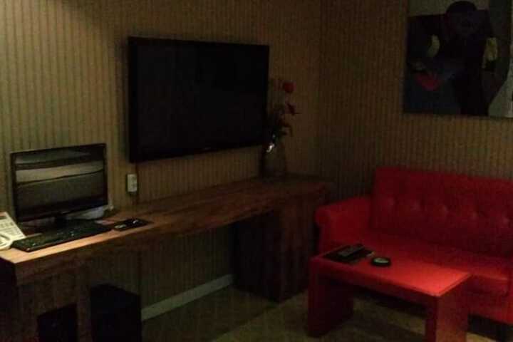 Room 24 of 52