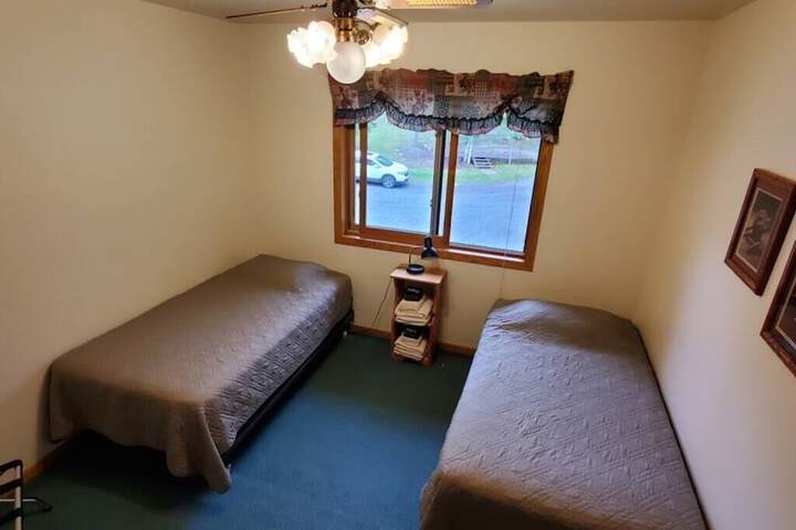 Room 22 of 195
