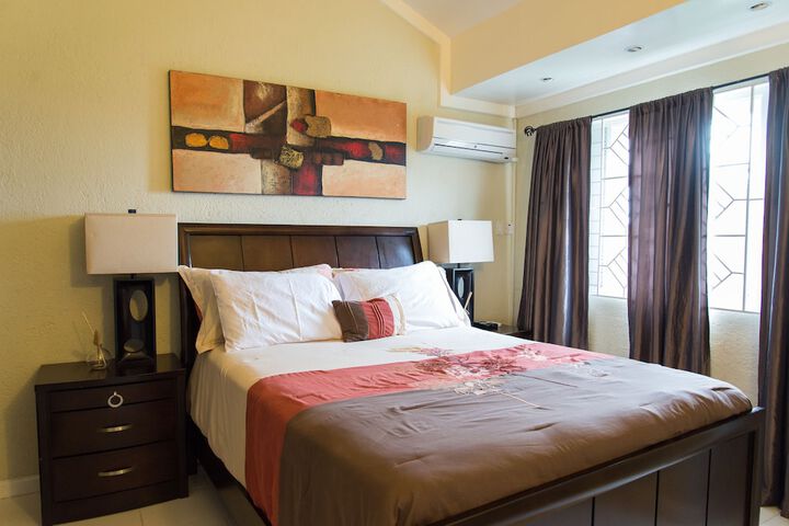 Room 7 of 27