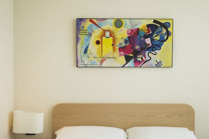 Room 25 of 66