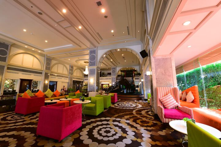 Entrance & Lobby