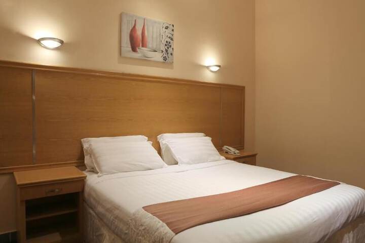 Room 18 of 37