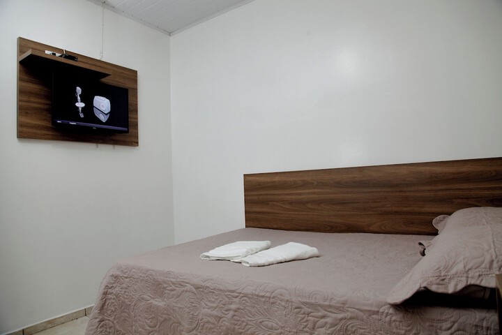 Room 6 of 48
