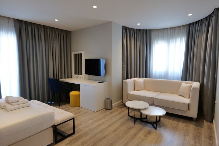 Room 19 of 171