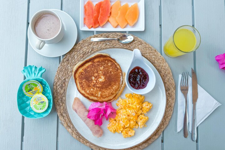 Breakfast/Coffee Service 100 of 116
