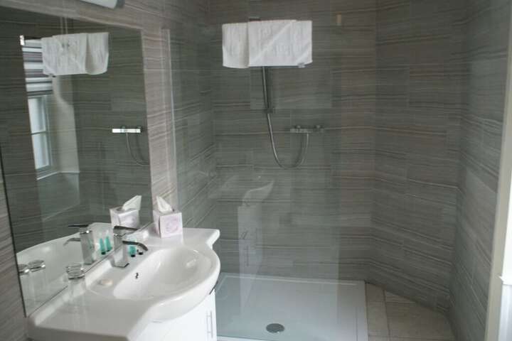 Room 19 of 29