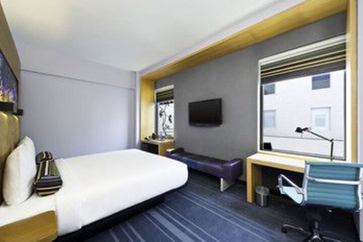 Room 18 of 40