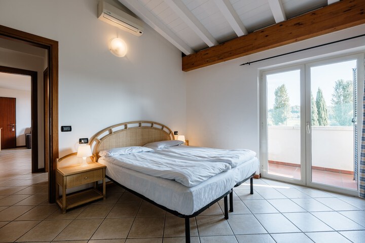 Room 8 of 45