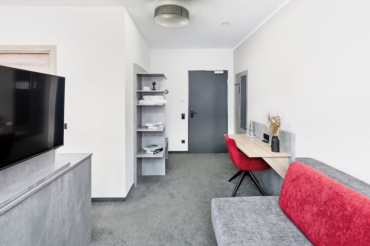 Room 9 of 40